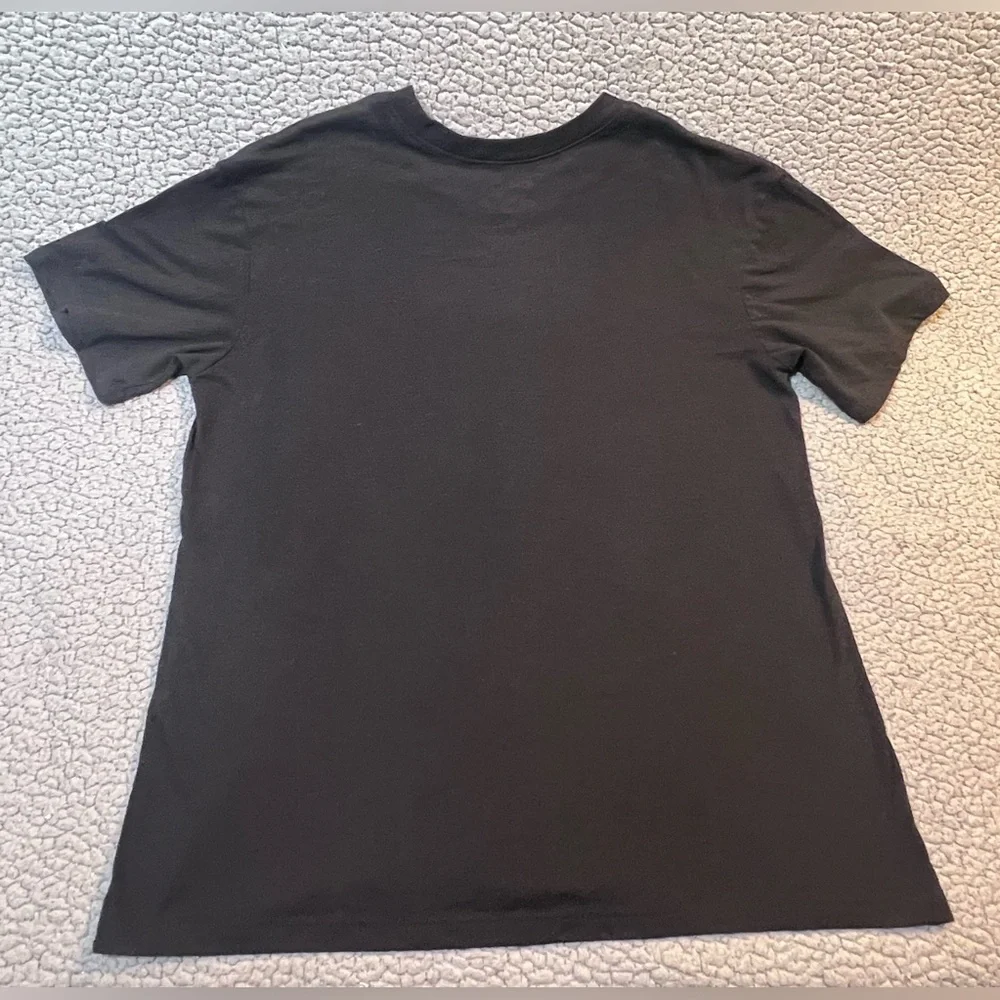 Mattel Barbie Short Sleeve T Shirt Juniors Size Medium Black And Pink - Picture 5 of 7